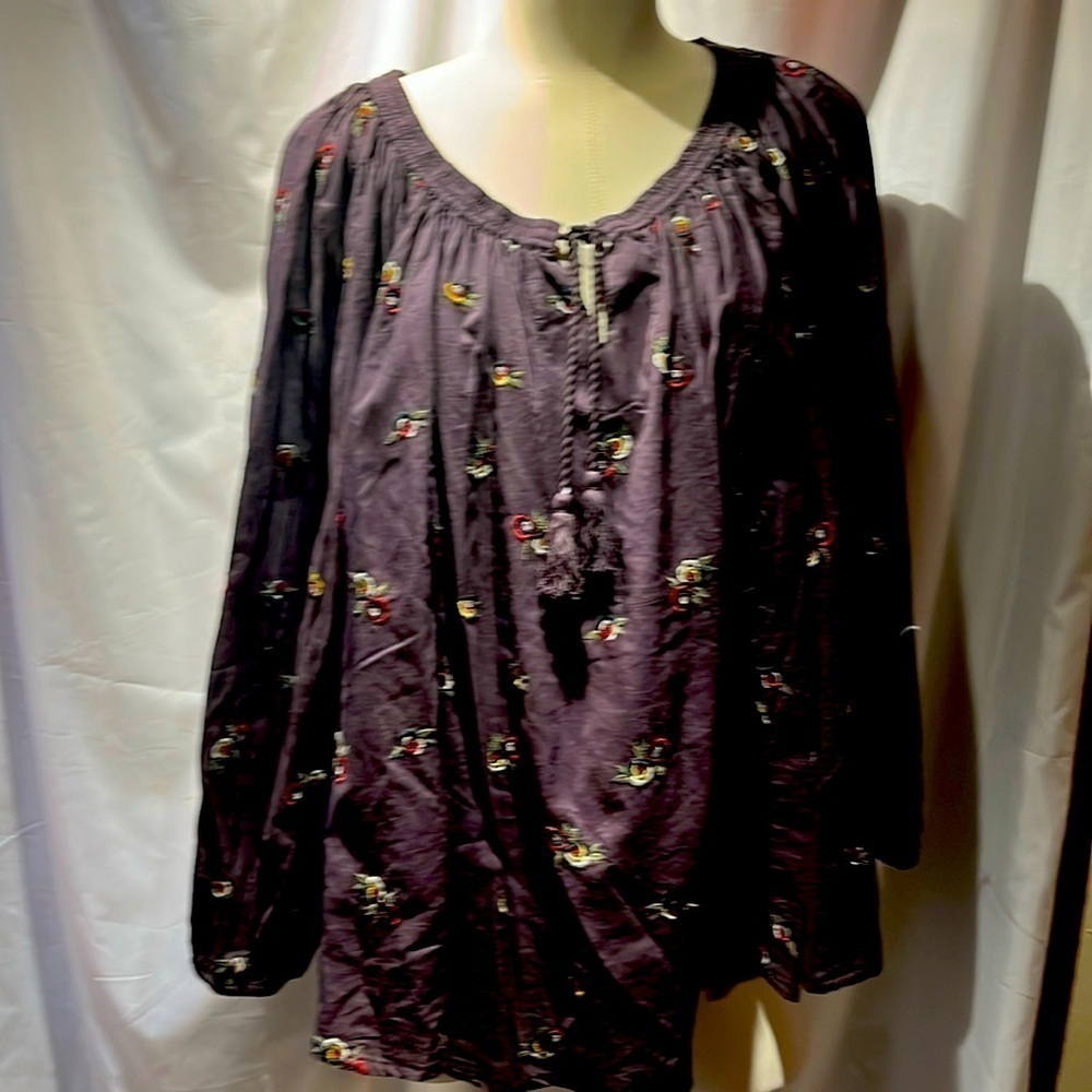 Women’s boho pheasant blouse, eggplant, purple hand, embroidered by Kyla, seo